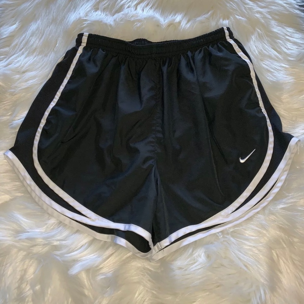 Nike womens dri fit running shorts medium